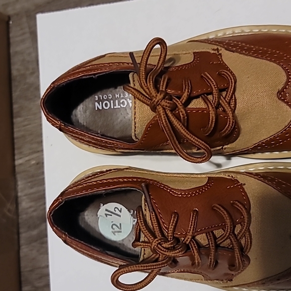 Dress shoes - Picture 2 of 3